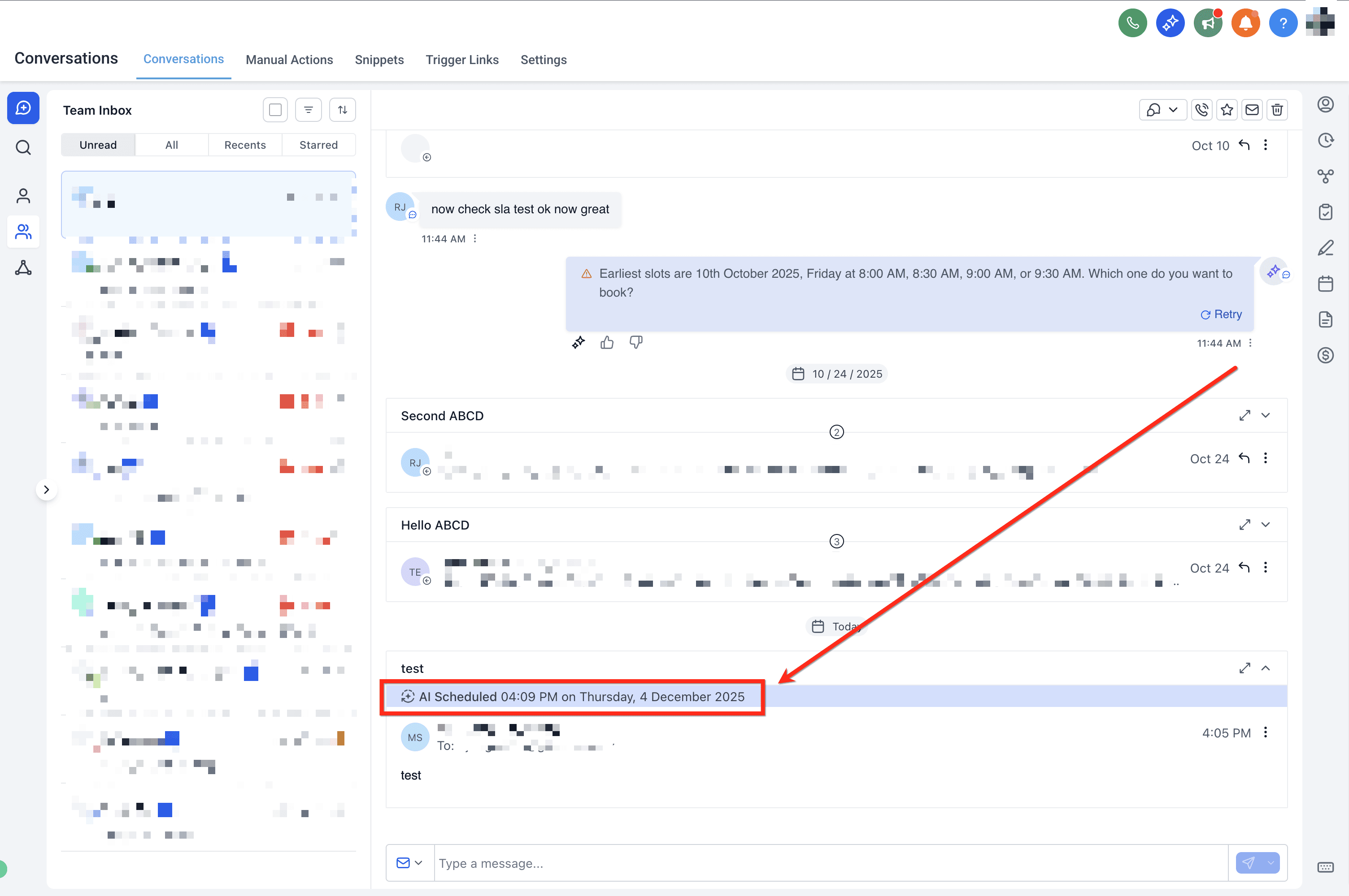 Vista del hilo de conversación mostrando la hora de entrega programada por AI Schedule sobre el mensaje enviado